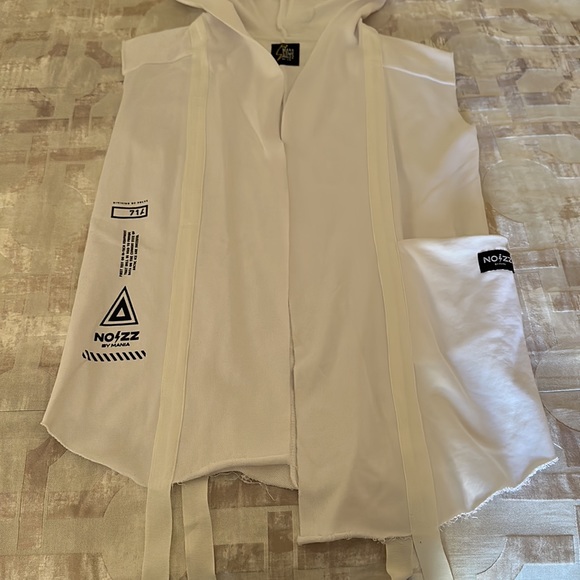 Make some NOIZZ cool Vest - Picture 2 of 7